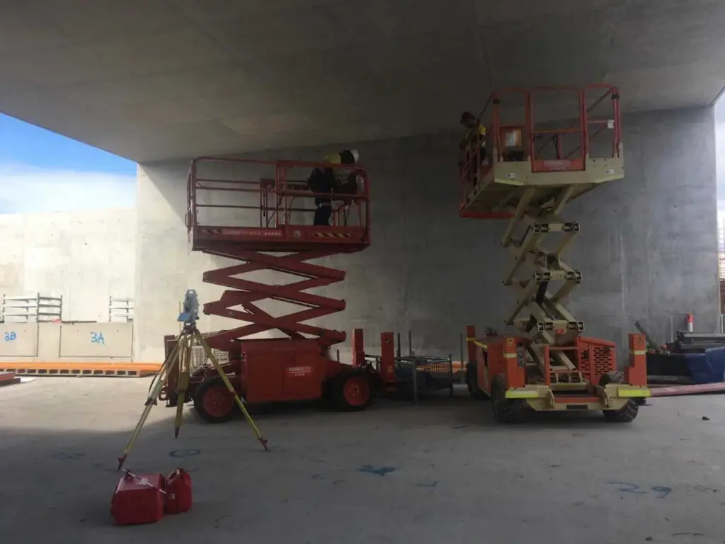 230312 Elevated work platform scissor lifts in tunnel again 1