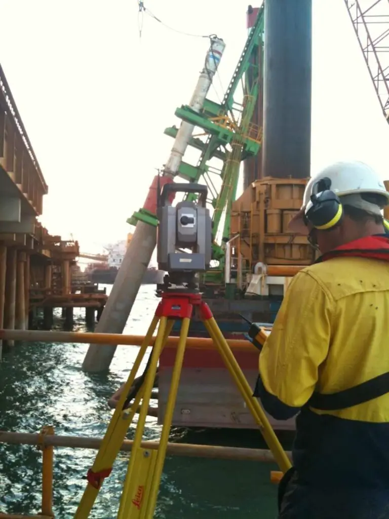 230312 Marine piling rig in action