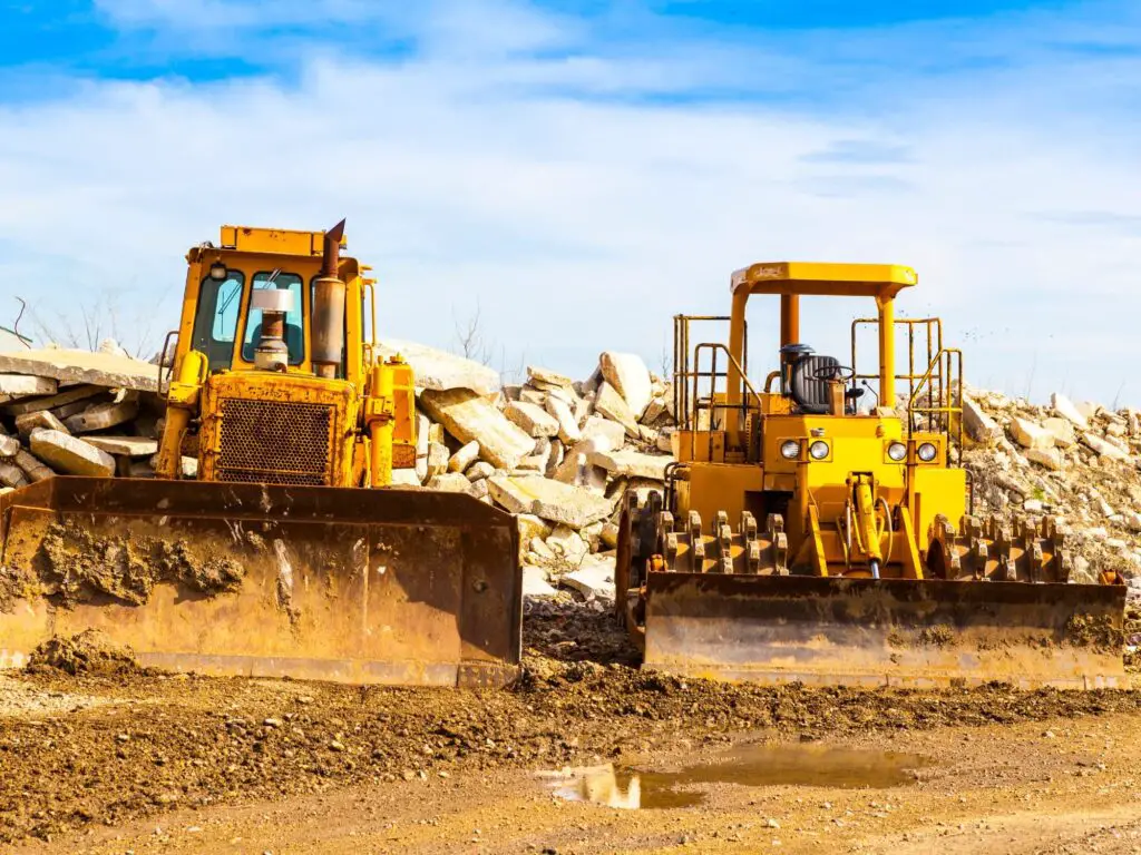 230316 Two bukk dozers parked next to eachother